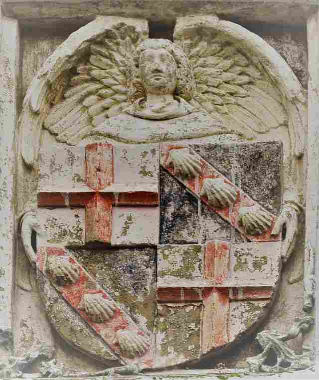 Giebelwappen des Erzbischofs Jakob I. von Sierck